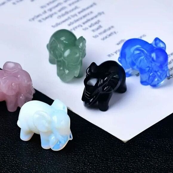 New! Natural Carved Green Adventurine Elephant Courage Stone - Picture 3 of 3